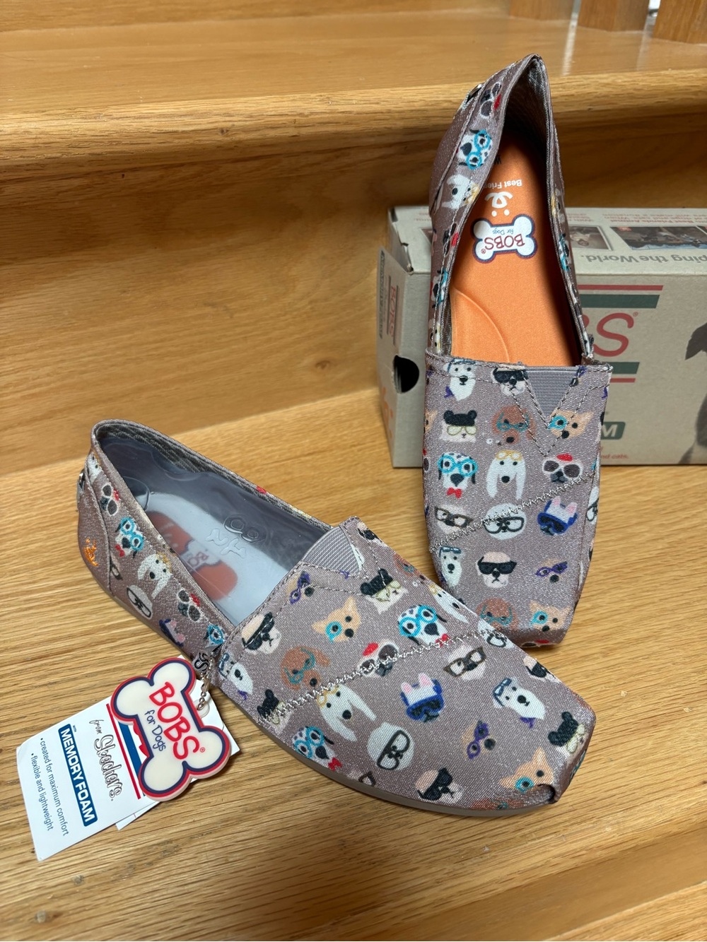 Bob’s Women Taupe Dog Print Slip-On Shoes NWT
